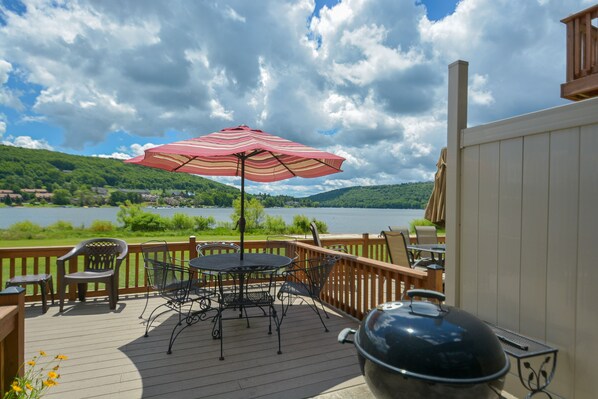 House, Multiple Beds, Hot Tub | Balcony