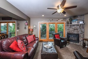 House, Multiple Beds, Fireplace | Living room