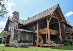 Exterior - Touch the Sky 4 Bedroom Townhome (McHenry)