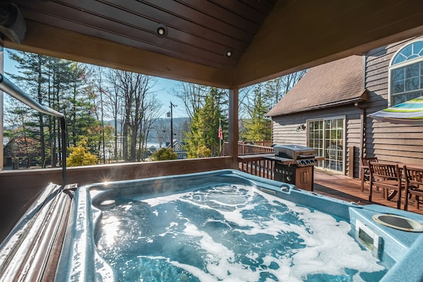 Hus - flera sängar - bubbelpool | Spa