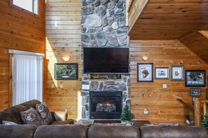 House, Multiple Beds, Hot Tub, Mountain View | Living room | TV, fireplace, DVD player