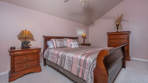House, Multiple Beds, Hot Tub - Grande Villa 5 Bedroom House (Oakland)