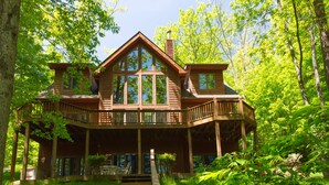Exterior - Commander's Quarters 5 Bedroom House (Swanton)