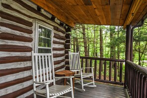 House, Multiple Beds, Hot Tub | Balcony - Apple Cottage 2 Bedroom House (Oakland)