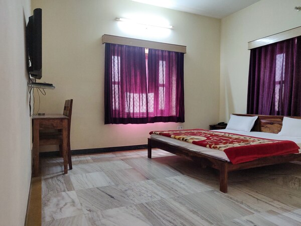 Hotel Leela Nikunj - Jaisalmer