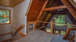 Room - Lakeview Cottage 3 Bedroom House (Oakland)