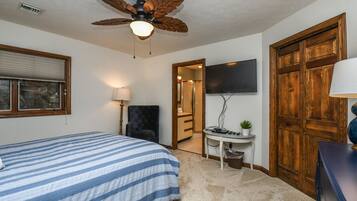 Nhà, 2 giường cỡ queen, bếp | 2 phòng ngủ, truy cập Internet không dây miễn phí, bộ trải giường