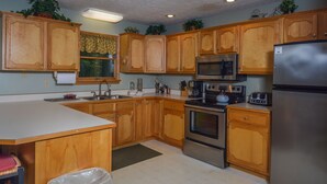 Ferienhaus, Mehrere Betten, Whirlpool | Eigene Küche | Wasserkocher mit Kaffee-/Teezubehör, Kühlschrank, Mikrowelle, Ofen