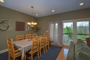 House, Multiple Beds, Hot Tub | Private kitchen | Fridge, microwave, oven, stovetop