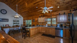 Unclassified image, 3 of 35, button - Terrapin Station 4 Bedroom House (McHenry)