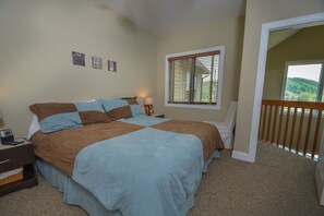 Casa geminada, 4 quartos, lareira | 4 quartos, acesso grátis à internet com fio