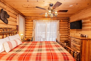 4 bedrooms, free WiFi, bed sheets - Big Log Lodge 4 Bedroom House (McHenry)