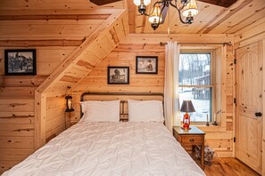 House, Multiple Beds, Hot Tub