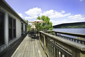 Casa, varias camas, hidromasaje | Balcón