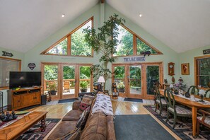 House, Multiple Beds, Hot Tub | Living room | TV, fireplace, DVD player