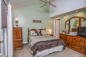 3 bedrooms, free WiFi, bed sheets - Deep Creek Village 3 Bedroom Townhome #23 (McHenry)