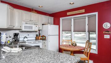 House, Multiple Beds, Fireplace | Private kitchen | Fridge, microwave, oven, stovetop
