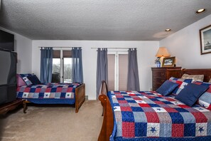 3 bedrooms, free WiFi, bed sheets - Deep Creek Village 3 Bedroom Townhome #23 (McHenry)