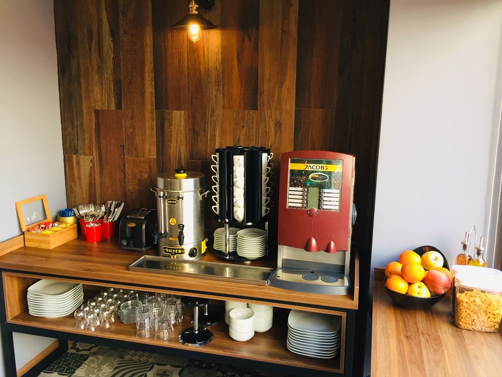 free daily cooked-to-order breakfast