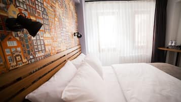 Habitación doble económica, para no fumadores, planta baja | Artículos del minibar gratis y caja de seguridad en la habitación