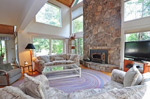 House, Multiple Beds, Kitchen | Living room