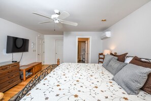 House, Multiple Beds, Kitchen