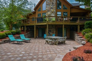 Property grounds - Mountainlair 5 Bedroom House (McHenry)