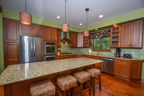 House, Multiple Beds, Hot Tub | Private kitchen | Fridge, microwave, oven, stovetop - Mountainlair 5 Bedroom House (McHenry)