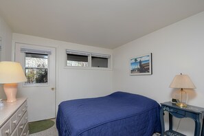 Room - Four Hooppole South Condo B7 2 Bedroom Townhome (Oakland)