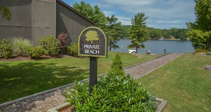 Four Hooppole South Condo B7 2 Bedroom Townhome