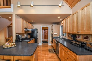 House, Multiple Beds, Hot Tub, Mountain View | Private kitchen | Fridge, microwave, oven, stovetop - Wisp' n Away 5 Bedroom House (McHenry)