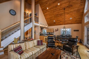 Living room - Wisp' n Away 5 Bedroom House (McHenry)