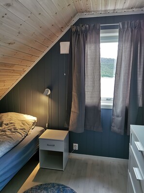 Cabin, Non Smoking | 5 bedrooms, individually furnished, desk, free WiFi - Senja Arctic Lodge AS (Senja)