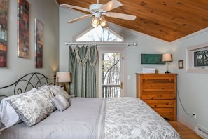 บ้านพัก, หลายเตียง, อ่างน้ำร้อน | 5 ห้องนอน, Wi-Fi ฟรี