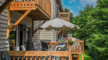House, Multiple Beds, Hot Tub | Balcony