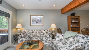 House, Multiple Beds, Hot Tub | 3 bedrooms