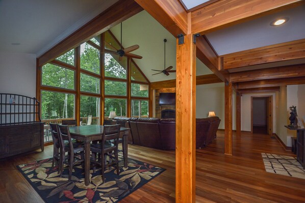 House, Multiple Beds, Hot Tub | Private kitchen | Fridge, microwave, oven, stovetop - A Family Affair 4 Bedroom House (Oakland)