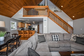 House, 3 Bedrooms, Fireplace | Living room