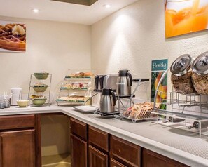 Dining - Quality Inn and Suites (yuma)