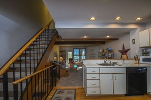 House, Multiple Beds, Hot Tub | Private kitchen | Fridge, microwave, oven, stovetop