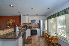 House, Multiple Beds, Balcony | Private kitchen