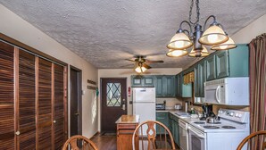 Ferienhaus, Mehrere Betten, Kamin | Eigene Küche
