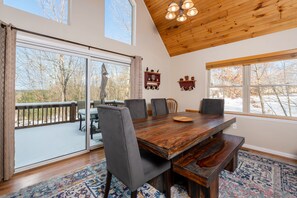 House, Multiple Beds, Hot Tub | Private kitchen | Fridge, microwave, oven, stovetop