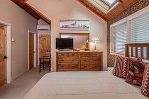 House, Multiple Beds, Fireplace | 3 bedrooms, free WiFi