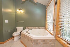 House, Multiple Beds, Hot Tub | Bathroom | Towels - Brief Respite 5 Bedroom House (Swanton)