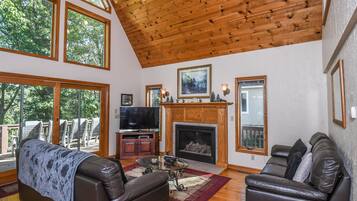 House, Multiple Beds, Hot Tub | Living room | TV, fireplace, DVD player