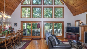 Huis, Meerdere bedden, bubbelbad | Woonkamer