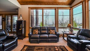 House, Multiple Beds, Hot Tub | Living room - Glacier Paradise 5 Bedroom Townhome (McHenry)