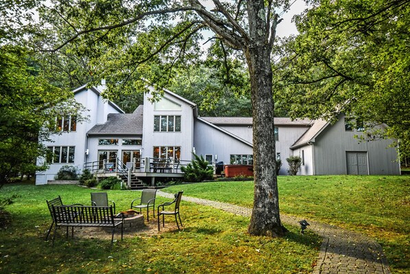 Property grounds - Nature's Retreat 5 Bedroom House (Oakland)