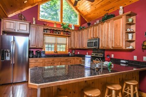 하우스, 침대(여러 개), 벽난로, 부분 바다 전망 | 전용 주방 | 냉장고, 전자레인지, 오븐, 쿡탑